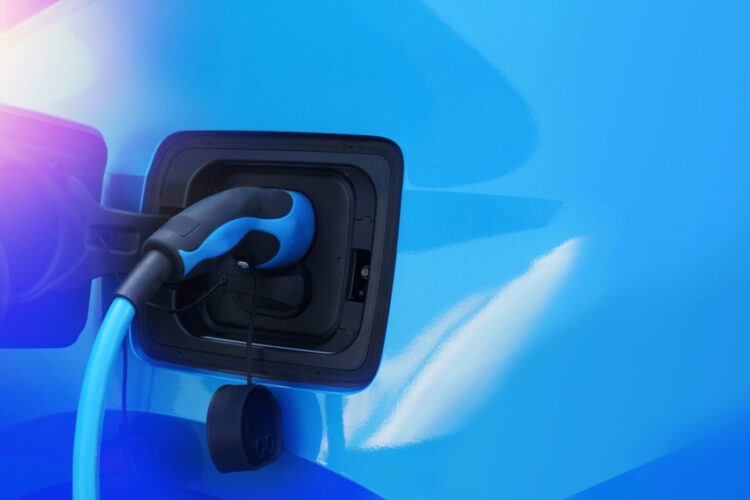 ¿Cuál es el precio para instalar un punto de recarga de coche eléctrico en casa?