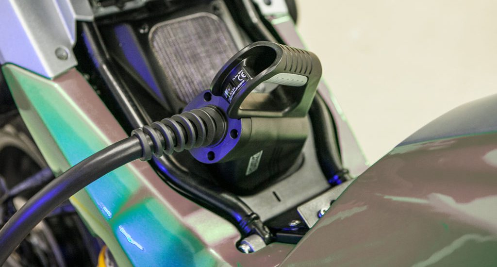 carga scooter eléctrico