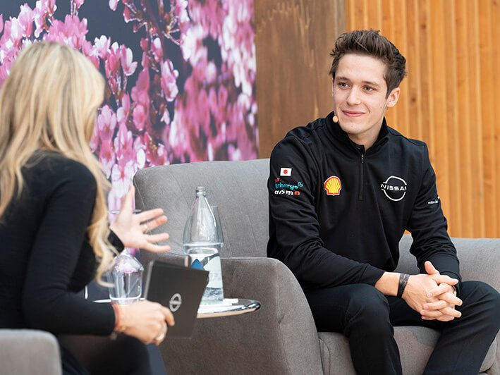 sacha fenestraz foro nissan