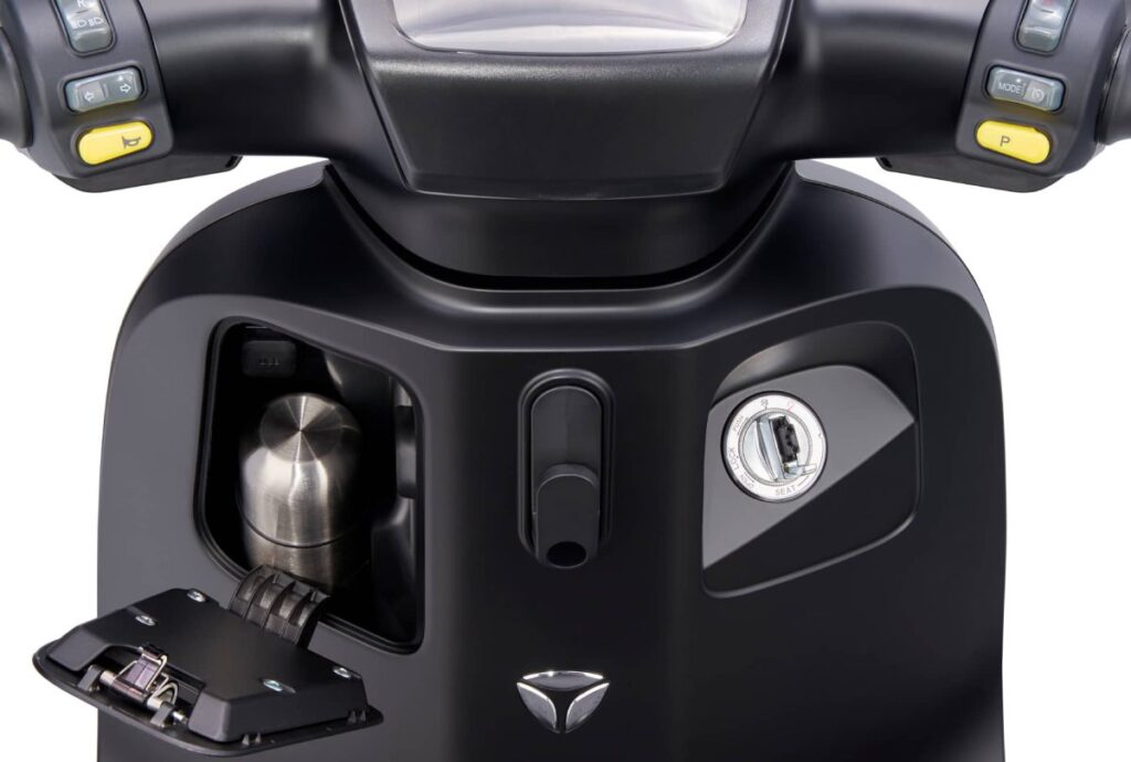 cis pro guantera botellas 1200x809 1