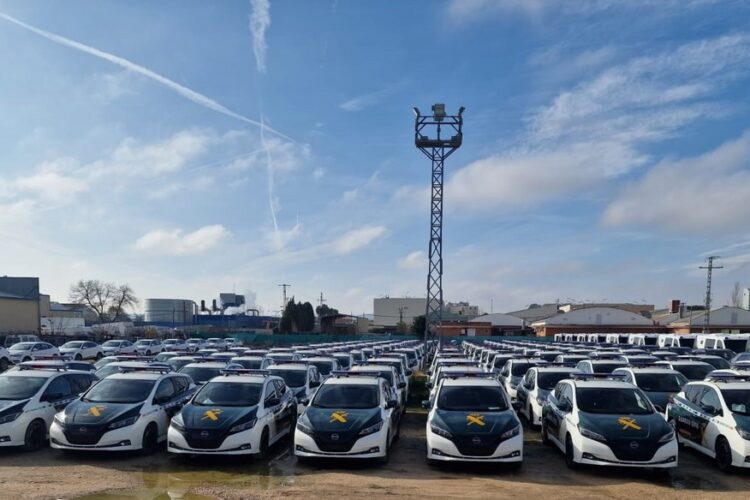 Nissan entrega 230 LEAF eléctricos a la Guardia Civil
