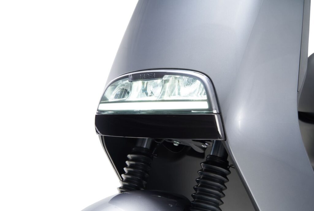 yadea g5s detalle faro delantero 6 1