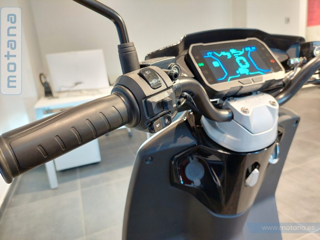 moto piaggio 1 active electrico nro 14