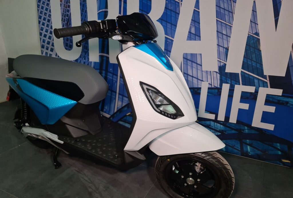 moto piaggio 1 plus electrico nro 10