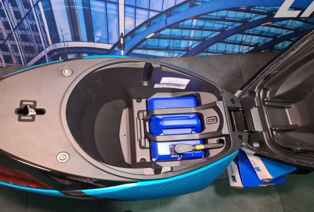 moto piaggio 1 plus electrico nro 8