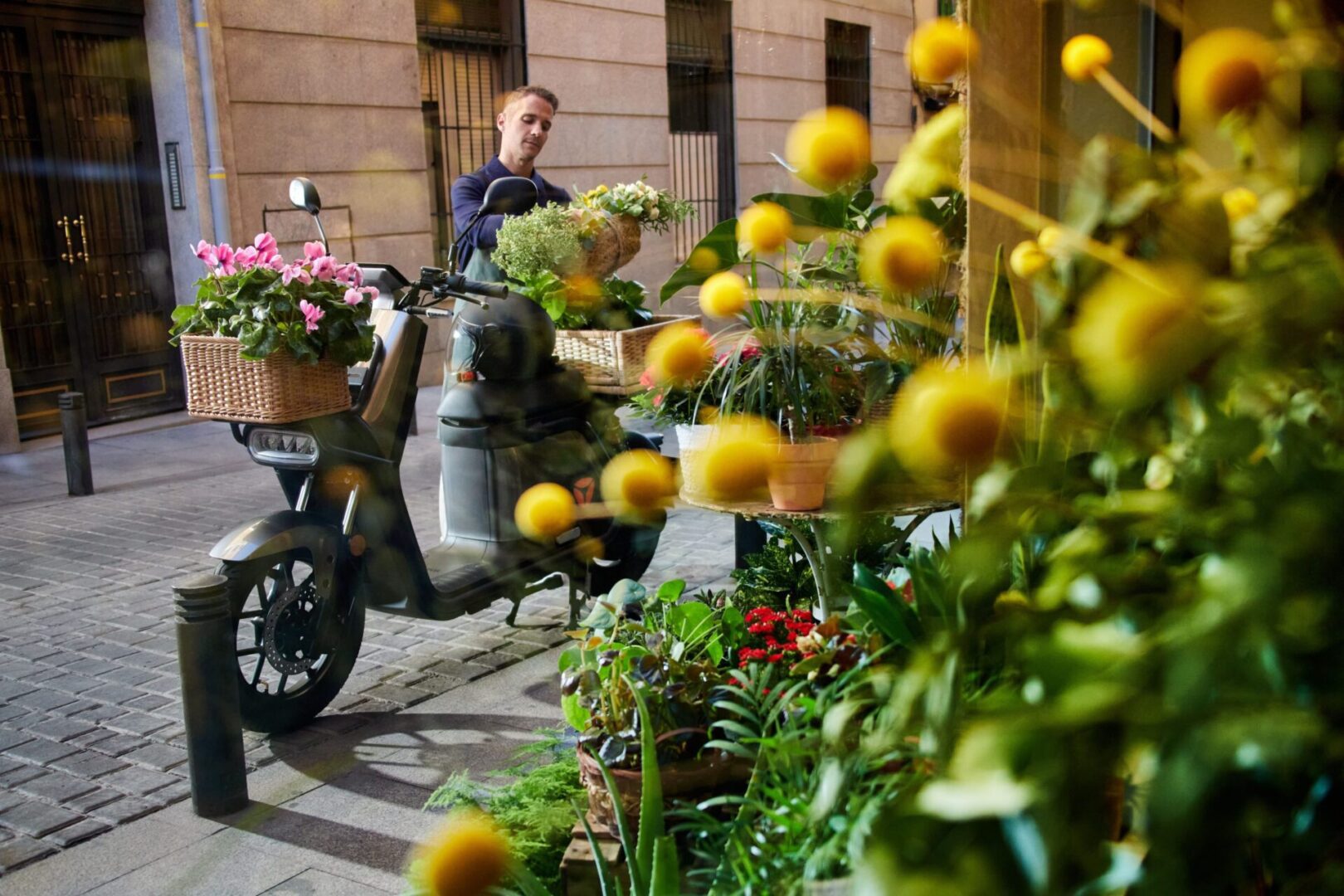 scooter eléctrico profesional yadea y1s