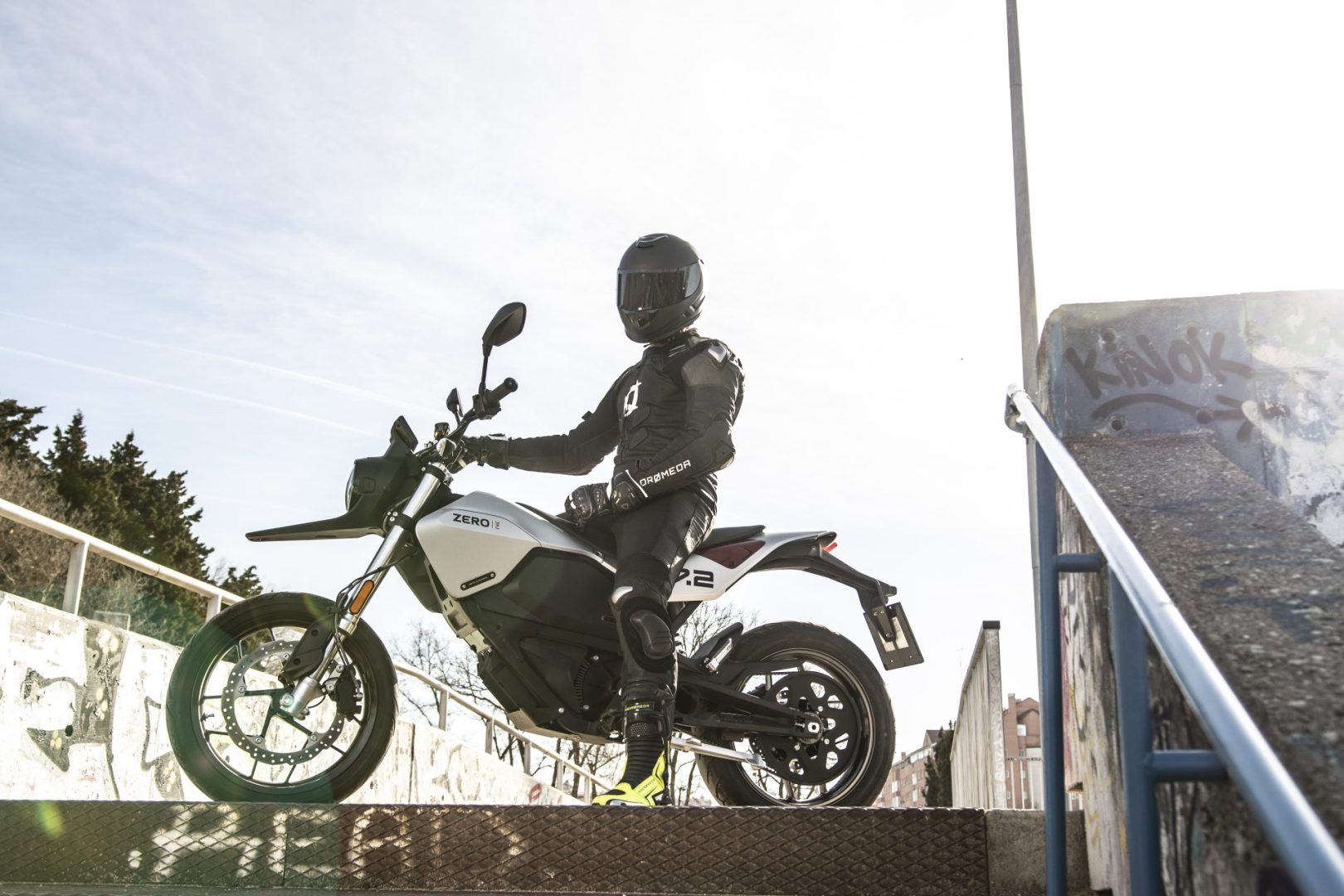 motocicleta eléctrica
